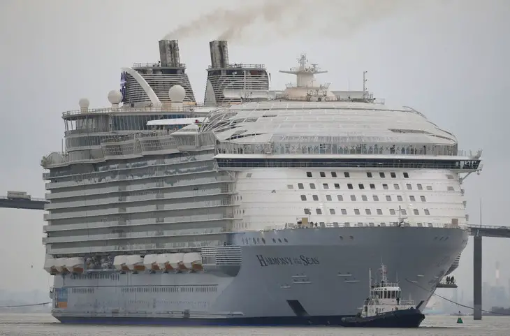 The World’s Largest Cruise Ship | “Harmony Of The Seas” - Lazy Penguins