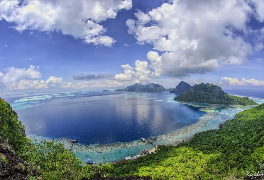 Bohey Dulang Island