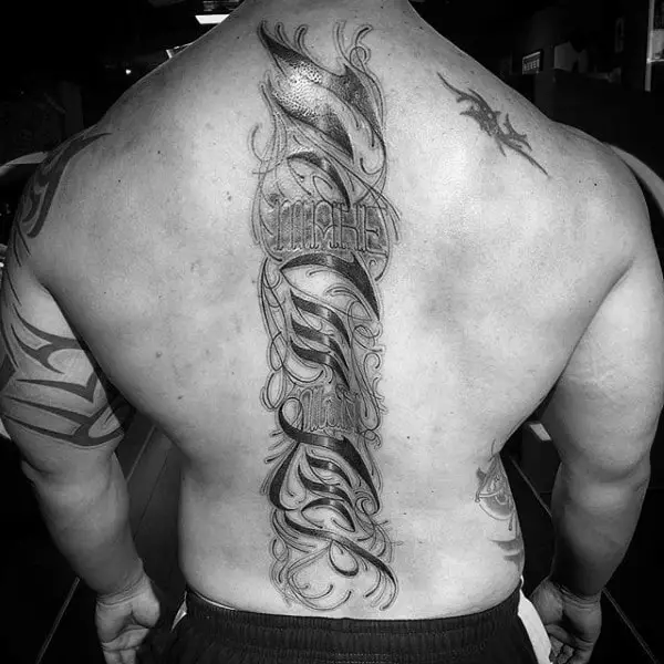 lettering-male-spine-tattoo-of-back