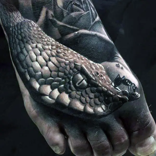 male-with-3D-sea-animal-tattoo-on-foot