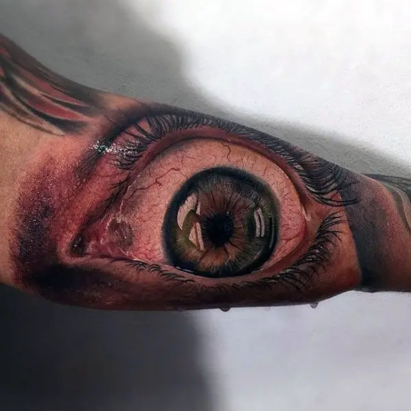 amazing-hyper-realistic-mens-3d-eye-bicep-tattoo