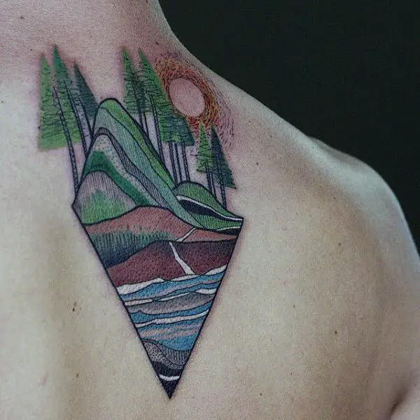 creative-outdoor-scene-tattoo-sun-for-males-on-back