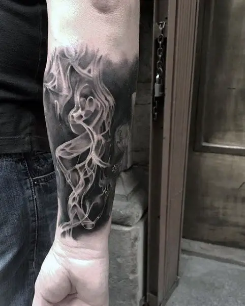 man-with-smoking-skull-tattoo-designs