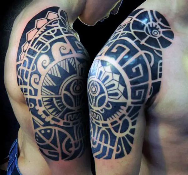 male-wonderful-black-quarter-sleeve-tattoo