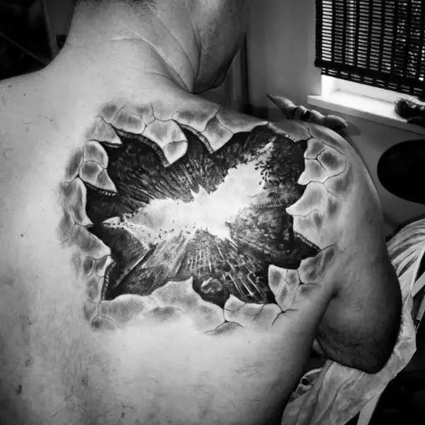 batman-back-mens-optical-illusion-tattoo