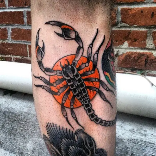 mens-red-sun-traditional-scorpion-leg-tattoo