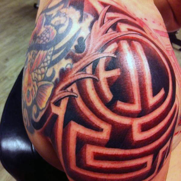 red-maze-shoulder-optical-illusion-mens-tattoo-design
