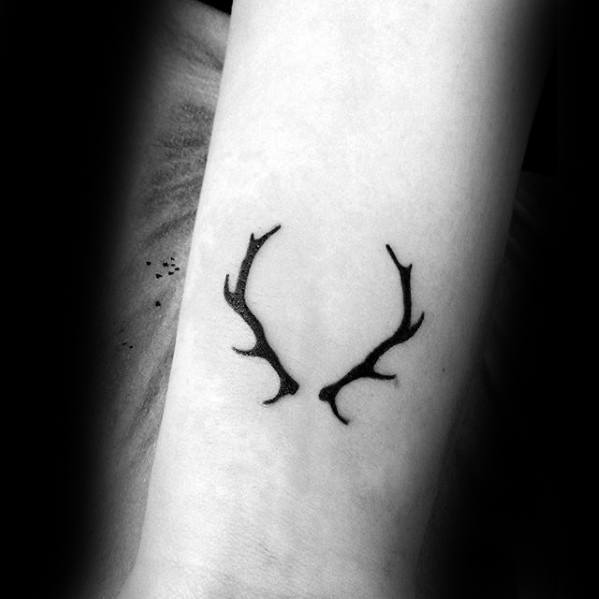 deer-antlers-simple-forearm-mens-tattoos
