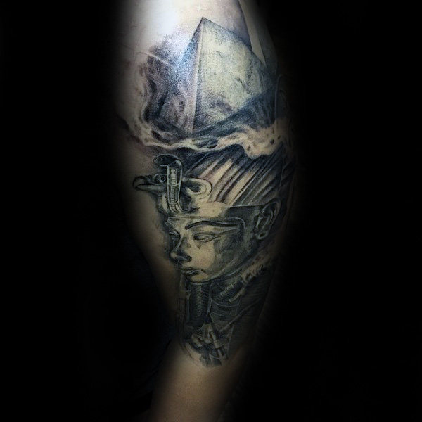 pyraminds-with-king-tut-male-upper-arm-shaded-tattoo-ideas