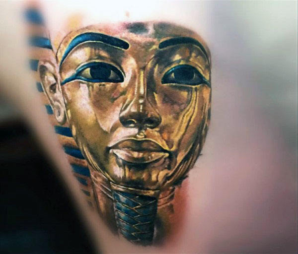 realistic-3d-gold-king-tut-mens-back-tattoos