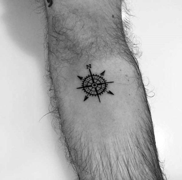 simple-compass-tattoo-inspiration-for-men