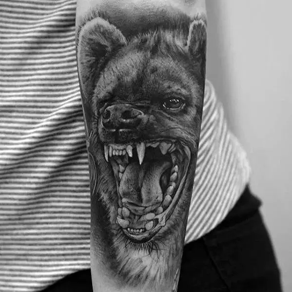 unique-mens-hyena-tattoos