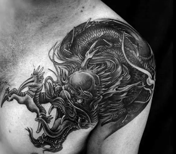 chinese-dragon-tattoo-on-gentlemans-shoulder