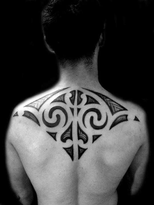 cool-stingray-upper-back-guys-tribal-tattoos