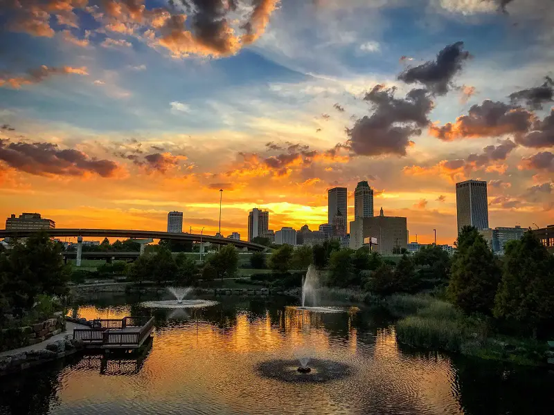 sunset-over-downtown-tulsa