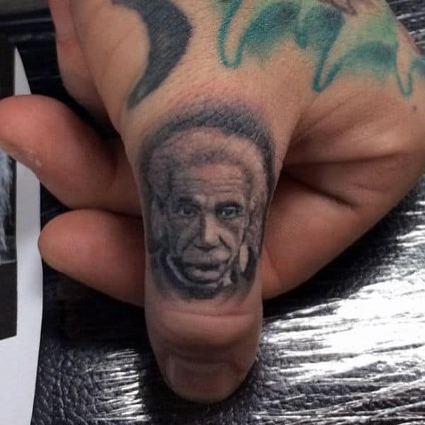 albert-einstein-guys-thumb-tattoos