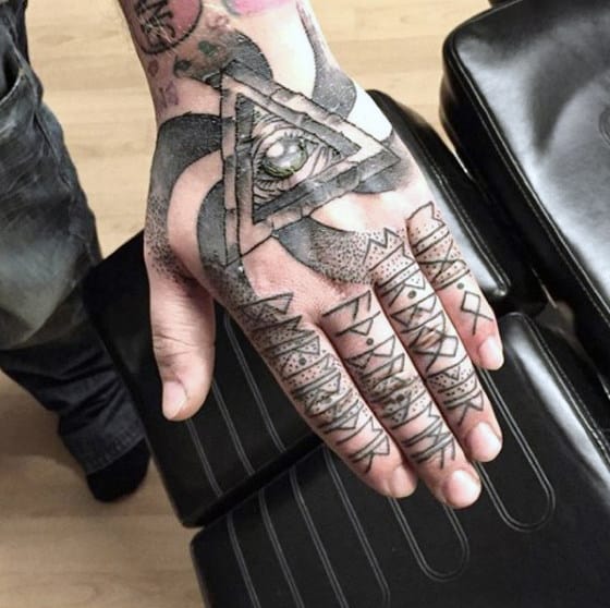 finger-tattoo-modern-ideas-for-men