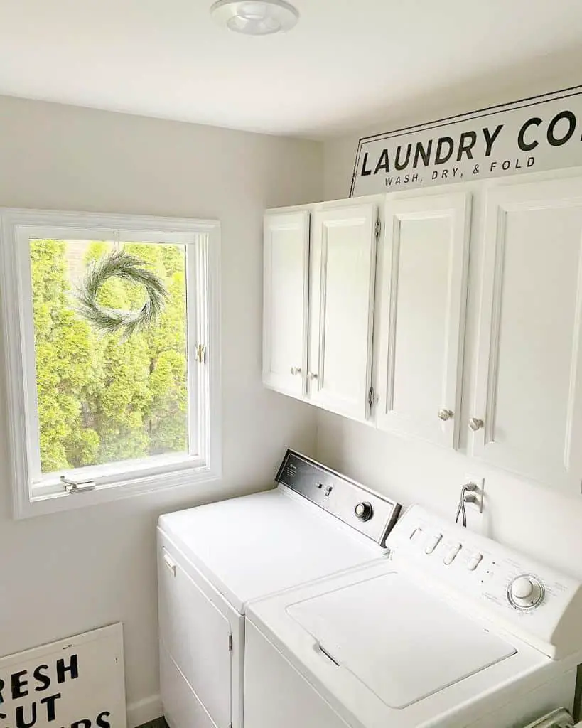 narrow-laundry-room-cabinet-ideas