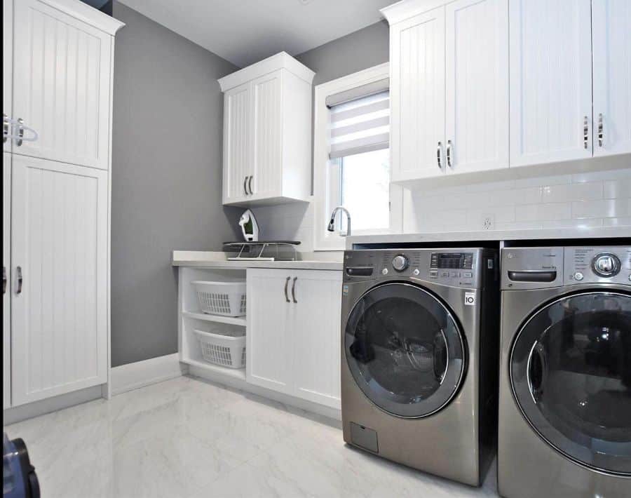 narrow-laundry-room-cabinet-ideas