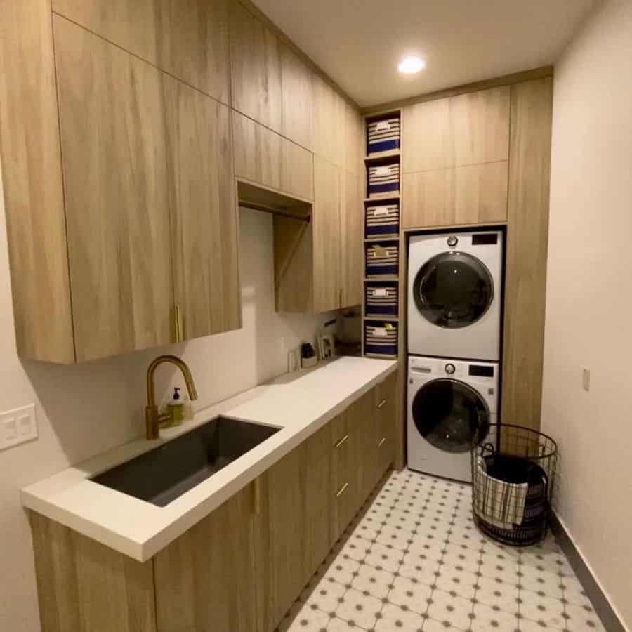 stackable-laundry-room-cabinet-ideas