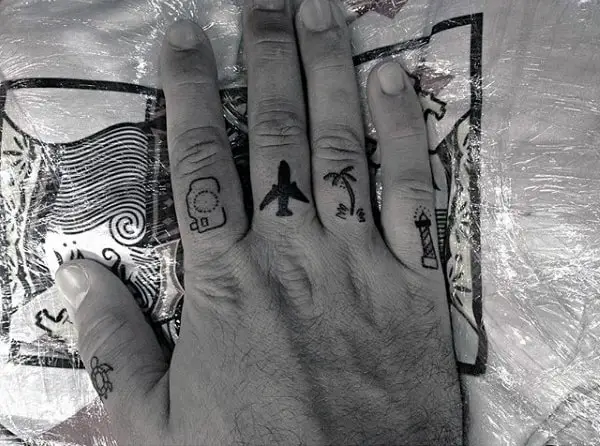 traveling-middle-finger-tattoo-for-guys