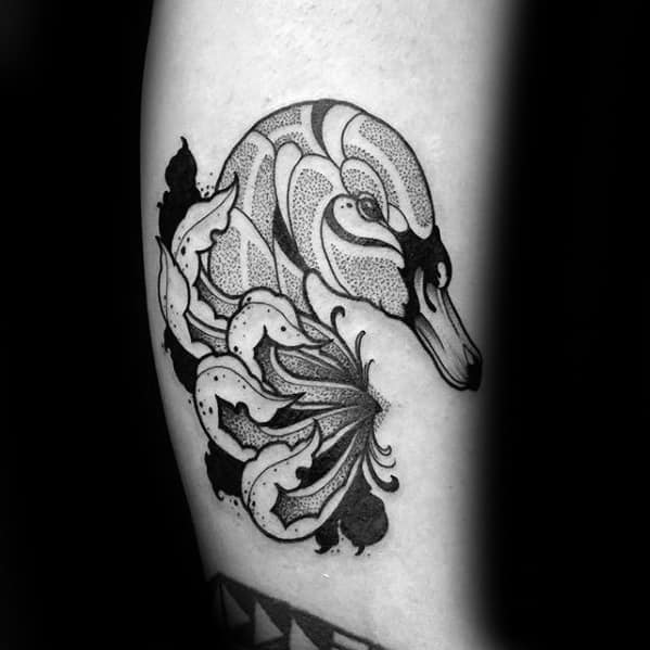 amazing-mens-swan-tattoo-designs-on-leg