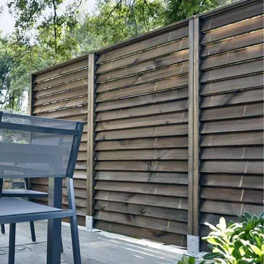 angled-wood-boards-privacy-fence