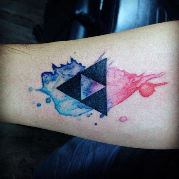 blue-and-red-ink-watercolor-male-triforce-zelda-forearm-tatoos