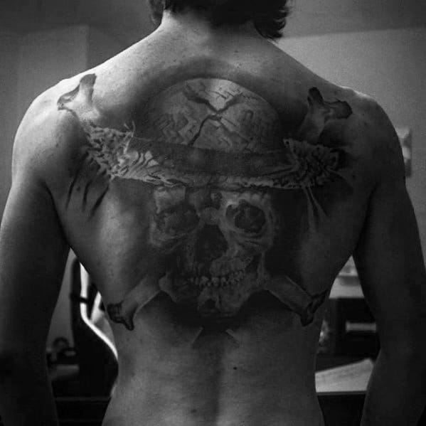 male-cool-one-piece-tattoo-ideas-on-upper-back