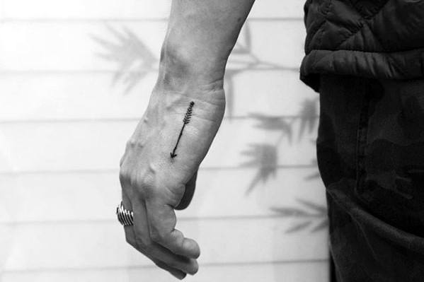 mens-small-arrow-tattoo-design-ideas-hand