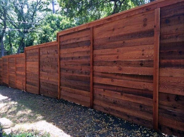 sleek-privacy-fence-ideas-wood