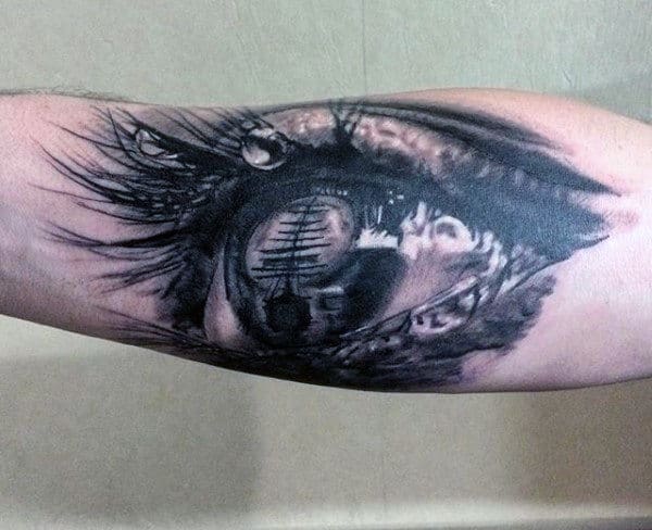 small-eye-pirate-ship-tattoo-for-men