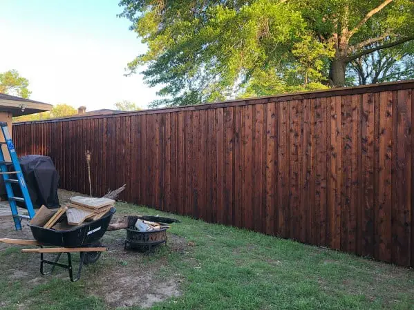 stained-wooden-ideas-privacy-fence