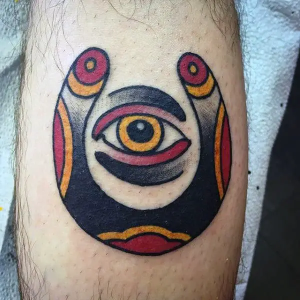 eye-with-horseshoe-traditional-guys-tattoo-ideas