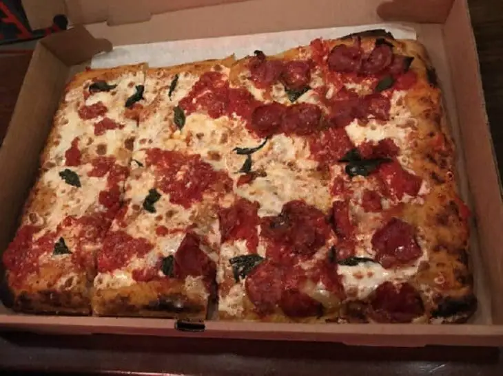 The Best Pizzas in Manhattan - Lazy Penguins