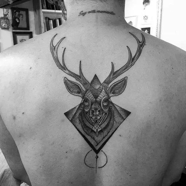 awesome-deer-tattoos-on-mans-back