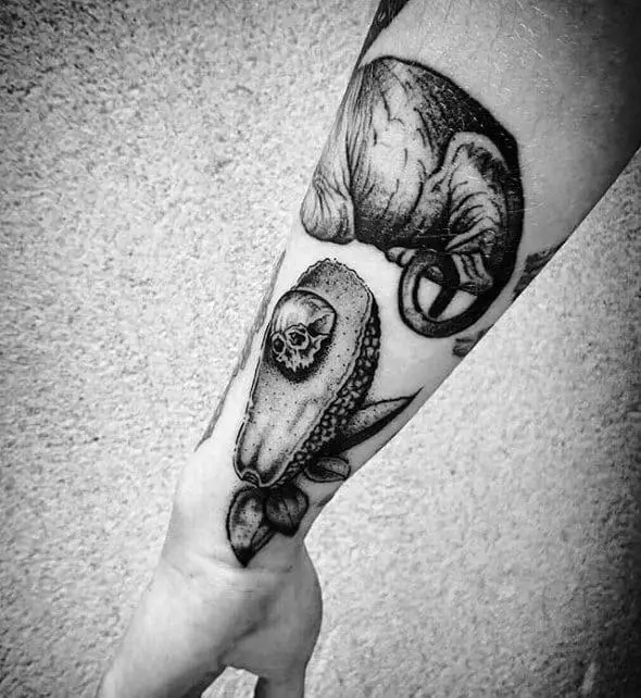 artistic-male-avocado-tattoo-ideas