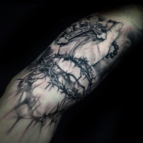 hand-holding-rosary-with-thorns-guys-arm-shaded-tattoo-design-ideas