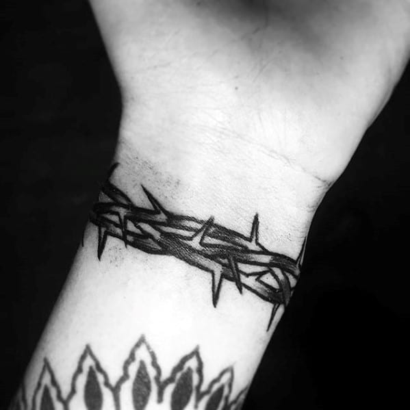 mens-retro-thorns-shaded-wristband-tattoos