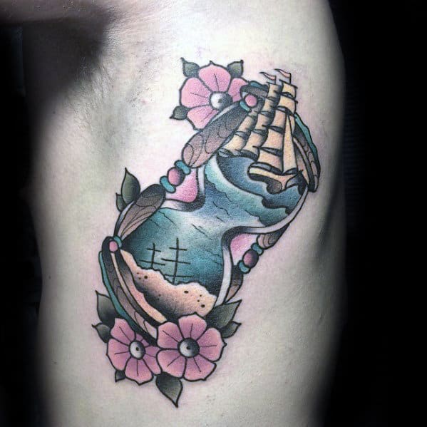 rib-cage-side-guys-traditional-hourglass-retro-tattoo-designs