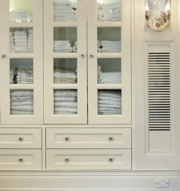 Wardrobe with linen-in-glass doors