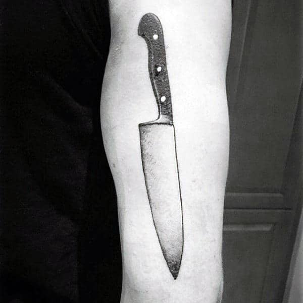 guys-tricep-chef-knife-tattoo