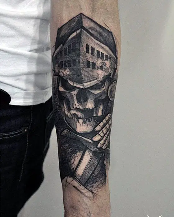 gentleman-with-forearm-gamer-tattoo