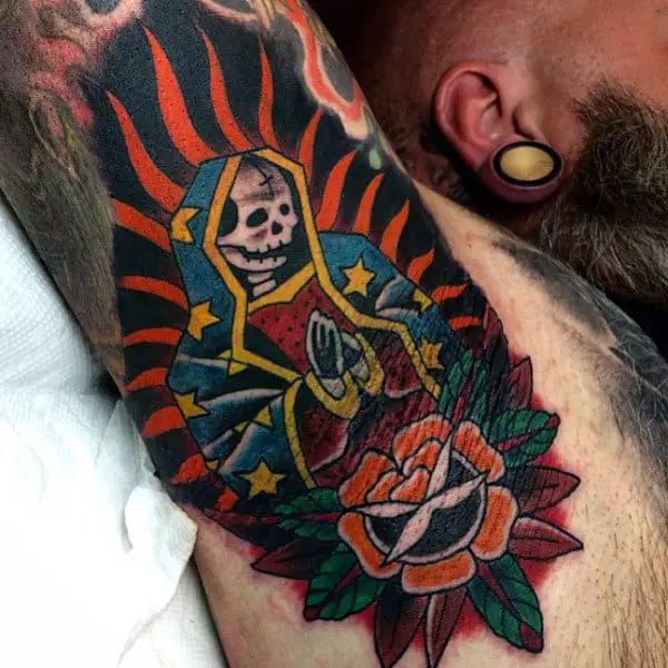 male-armpits-praying-skull-tattoo