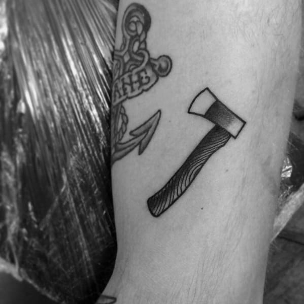 good-hatchet-tattoo-designs-for-men