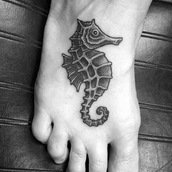 seahorse-male-tattoos
