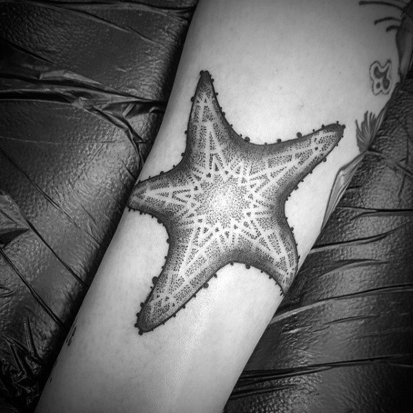 mens-forearm-tattoo-ideas-with-starfish-design