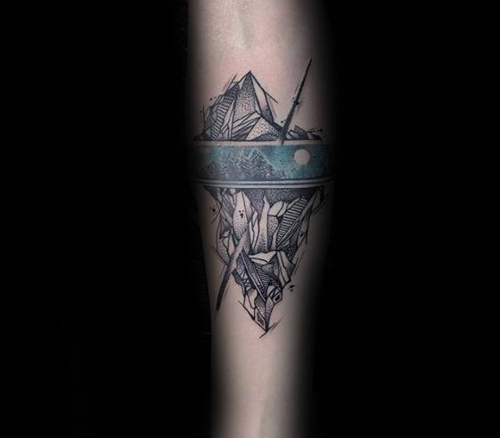 distinctive-male-iceberg-tattoo-designs