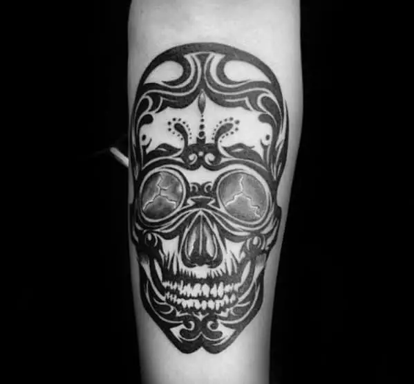 inner-forearm-cool-male-tribal-skull-tattoo-designs