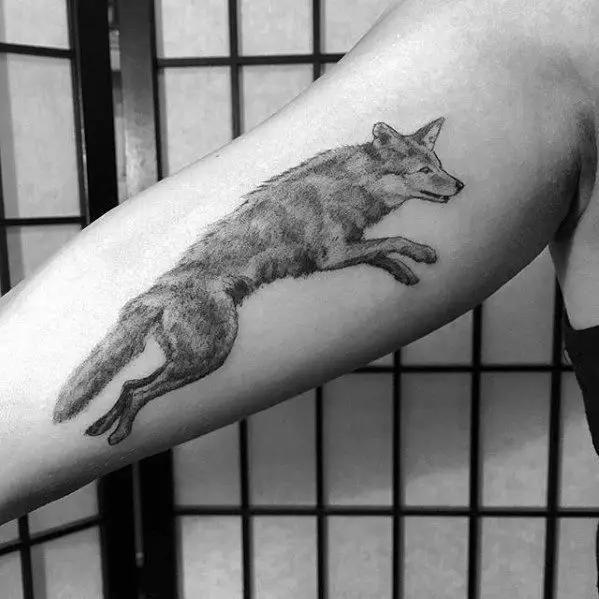 inner-arm-bicep-coyote-mens-tattoo-ideas
